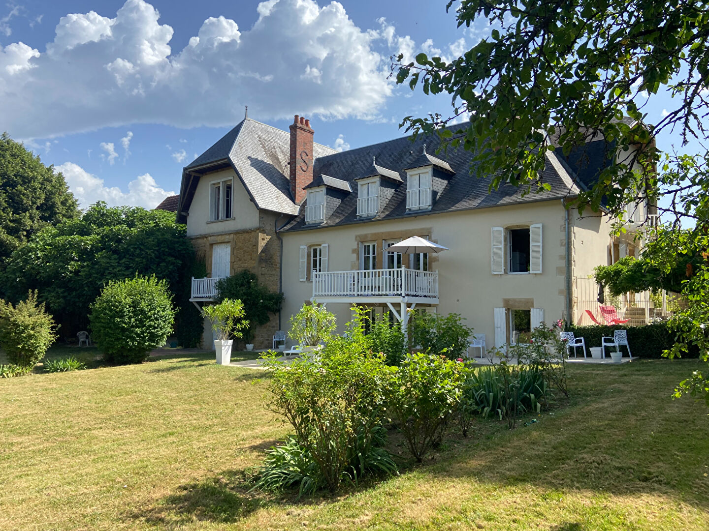 EXCLUSIVITE GB IMMOBILIER, belle propriété de 350 m² habitables sur parc de 7.800 m²