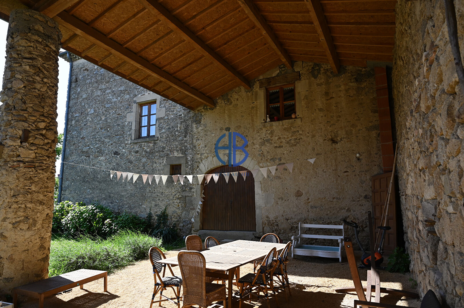 Photo MAISON EN PIERRES ENTIEREMENT RENOVEE - 287m2, 6-7 ch, terrain, piscine image 4/6