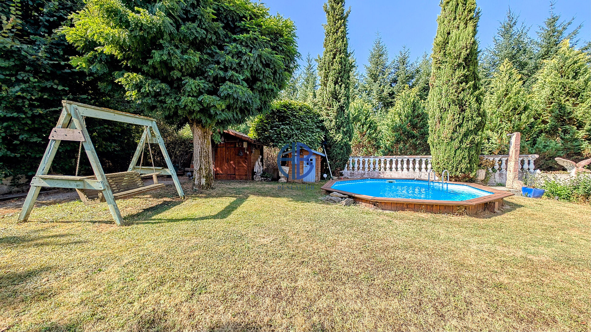Photo Maison 200 m² au sol avec piscine et jardin sans vis-à-vis ? confort et tranquillité proche de Saint-Étienne-de-Saint-Geoirs image 3/6