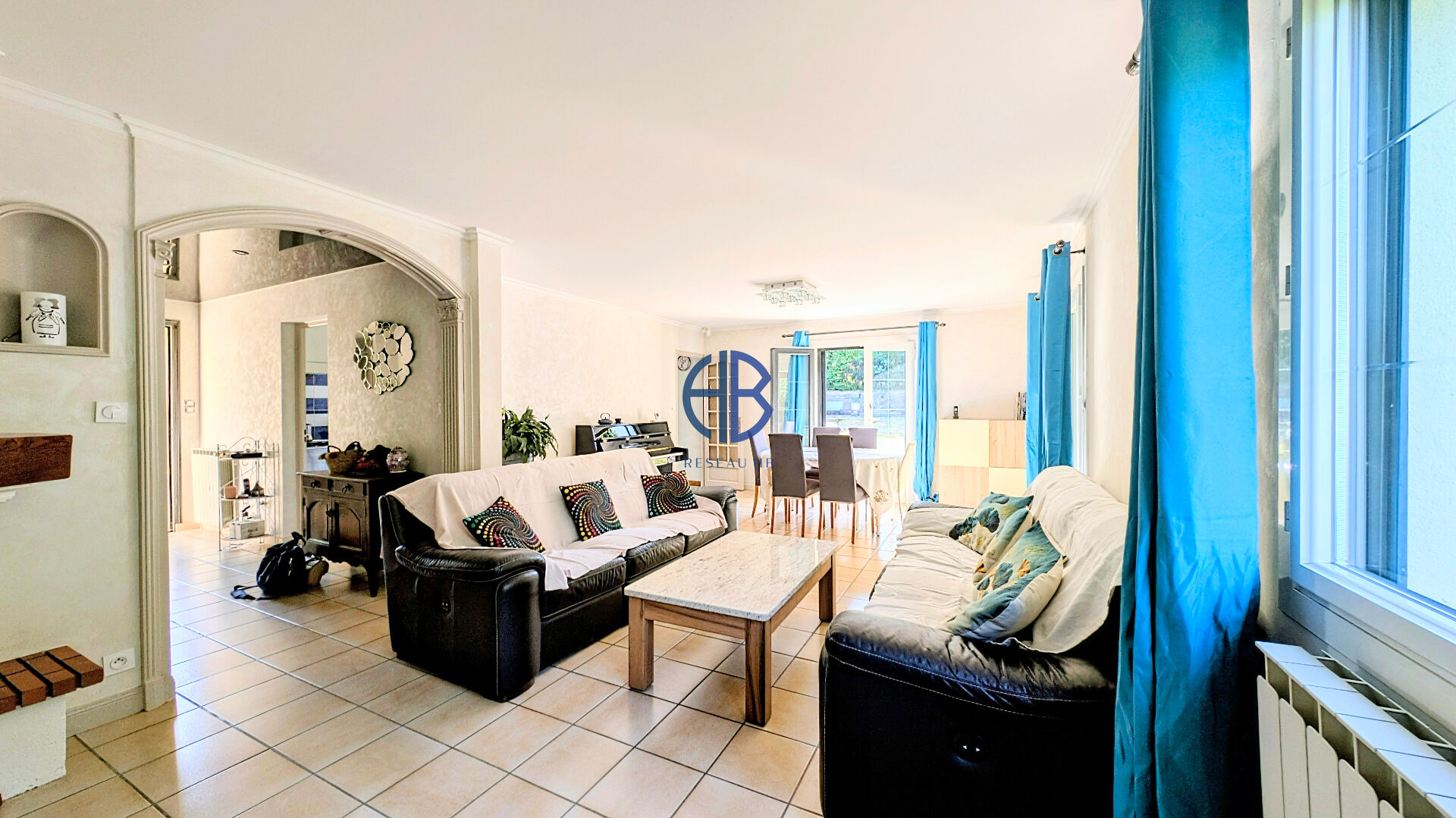 Photo Maison 200 m² au sol avec piscine et jardin sans vis-à-vis ? confort et tranquillité proche de Saint-Étienne-de-Saint-Geoirs image 6/6