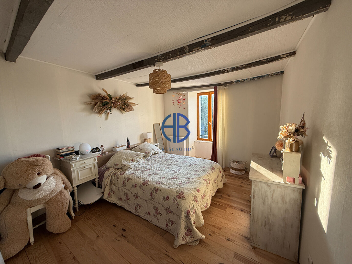 Maison de village avec petit terrain et place de parking