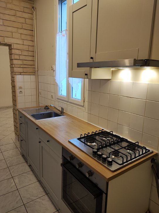 F2 RDC SUR COUR sur EPERNAY