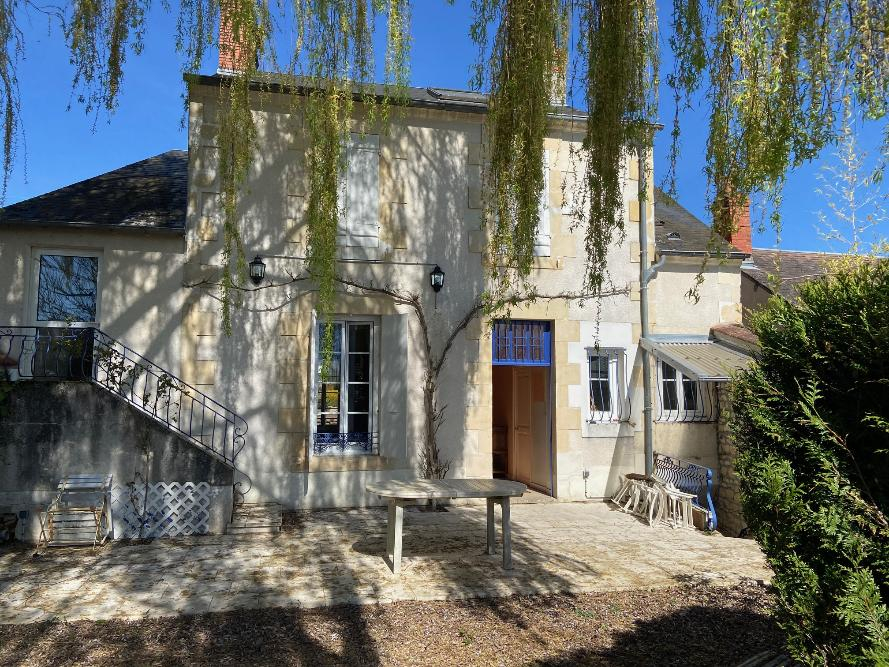 EN VENTE NEVERS MAISON  6 PIECES de 140 m²