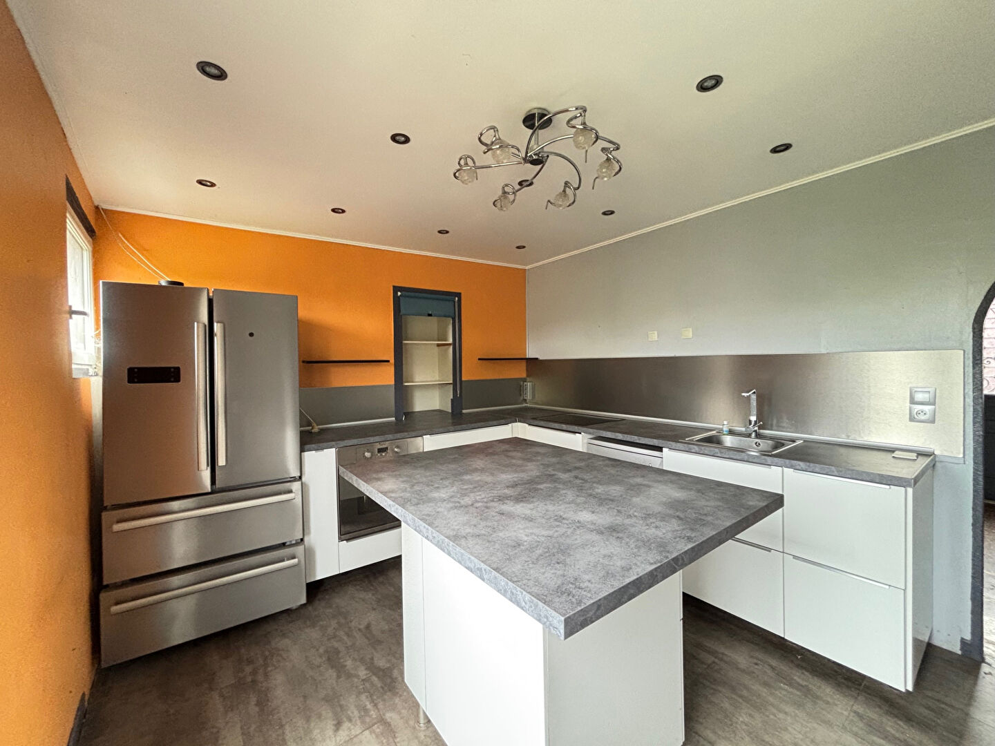 Photo EN VENTE NEVERS MAISON D'EXCEPTION  5 CHAMBRES + STUDIO image 2/6