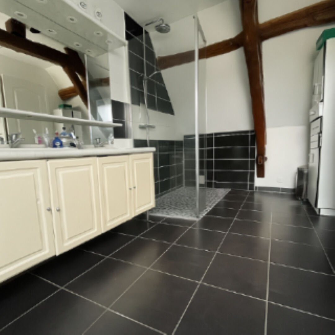 Photo EN VENTE - SAINT ELOI - FERMETTE - 2 CHAMBRES - DOUBLE GARAGE - TERRAIN image 6/6
