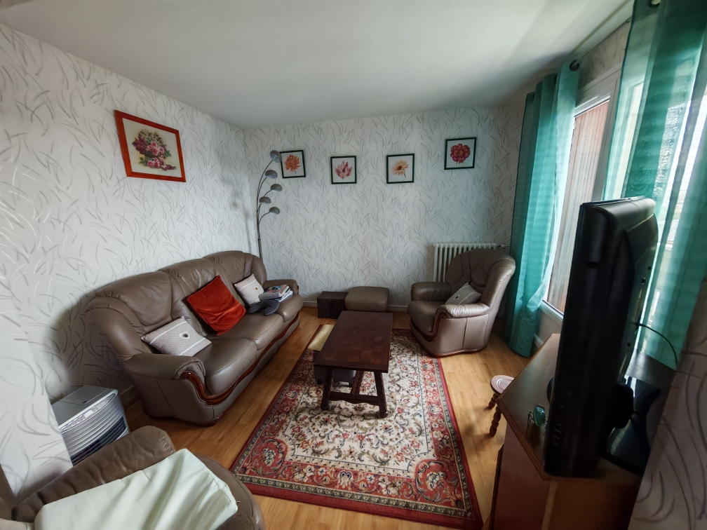 Photo EN VENTE FOURCHAMBAULT  APPARTEMENT 2 CHAMBRES AVEC ASCENSEUR , CAVE ET PARKING image 4/6