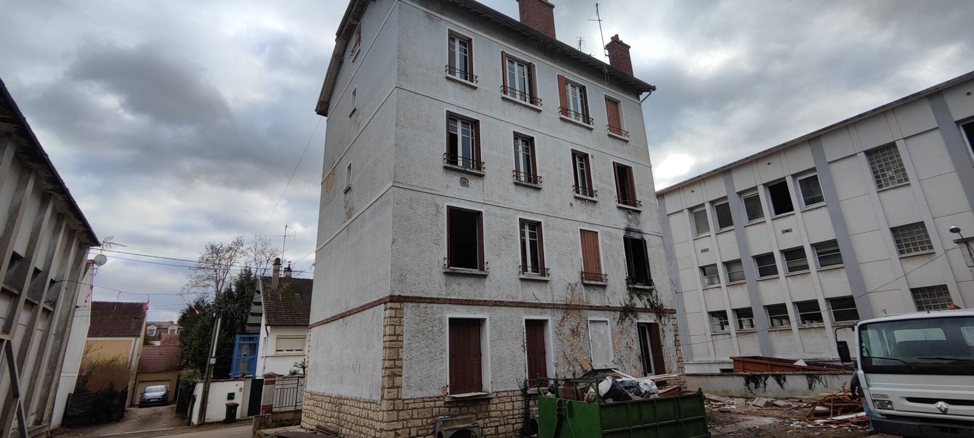 Photo Immeuble 7 appartements de 316 m2 image 2/5