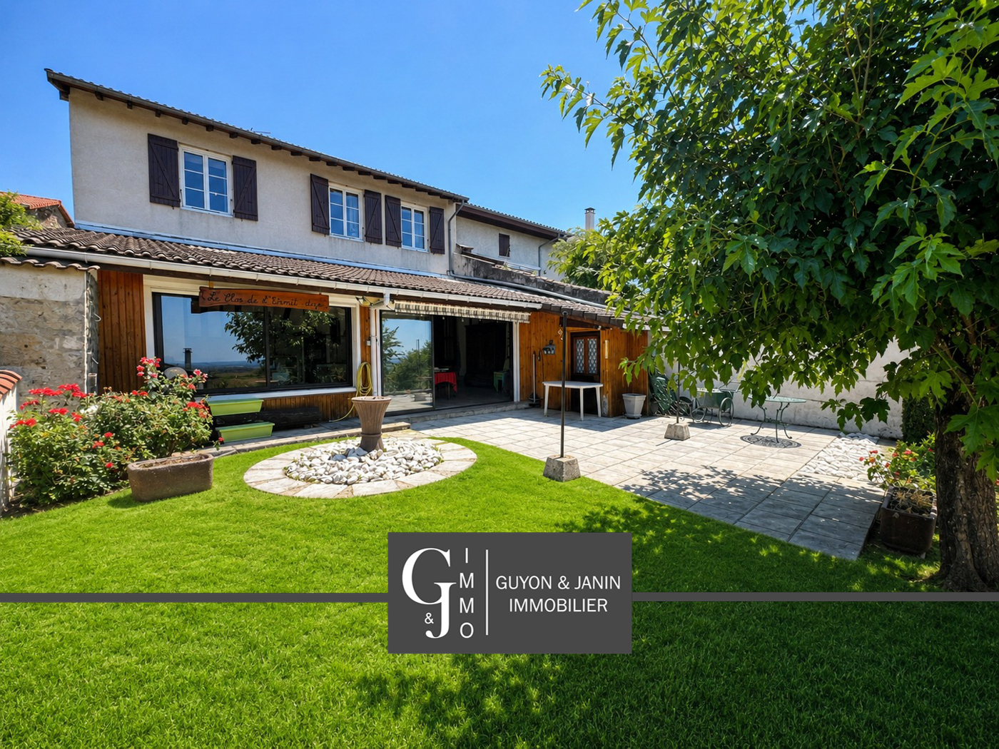 Maison de Village à Revonnas de 258,09m²