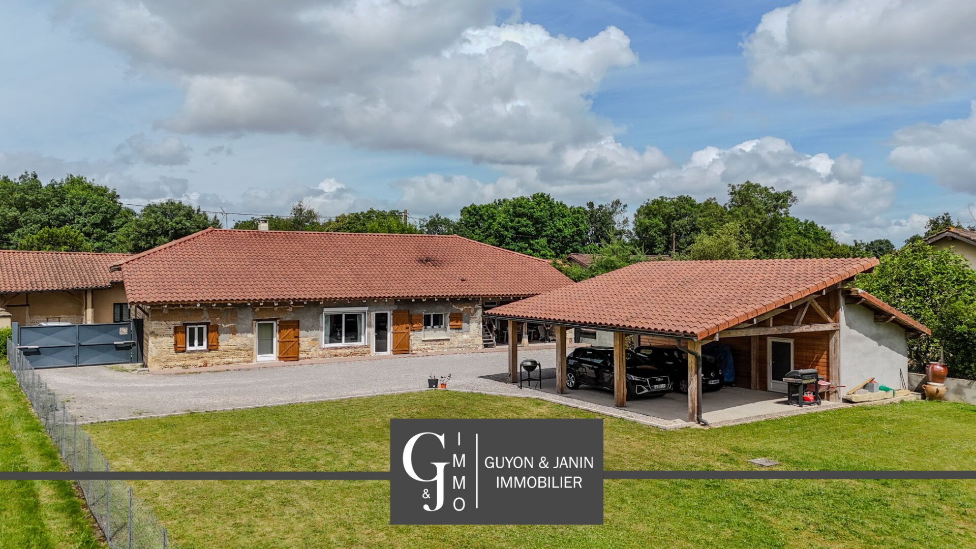 Corps de ferme 8 pièces - 6 Chambres - Terrain 1501m²