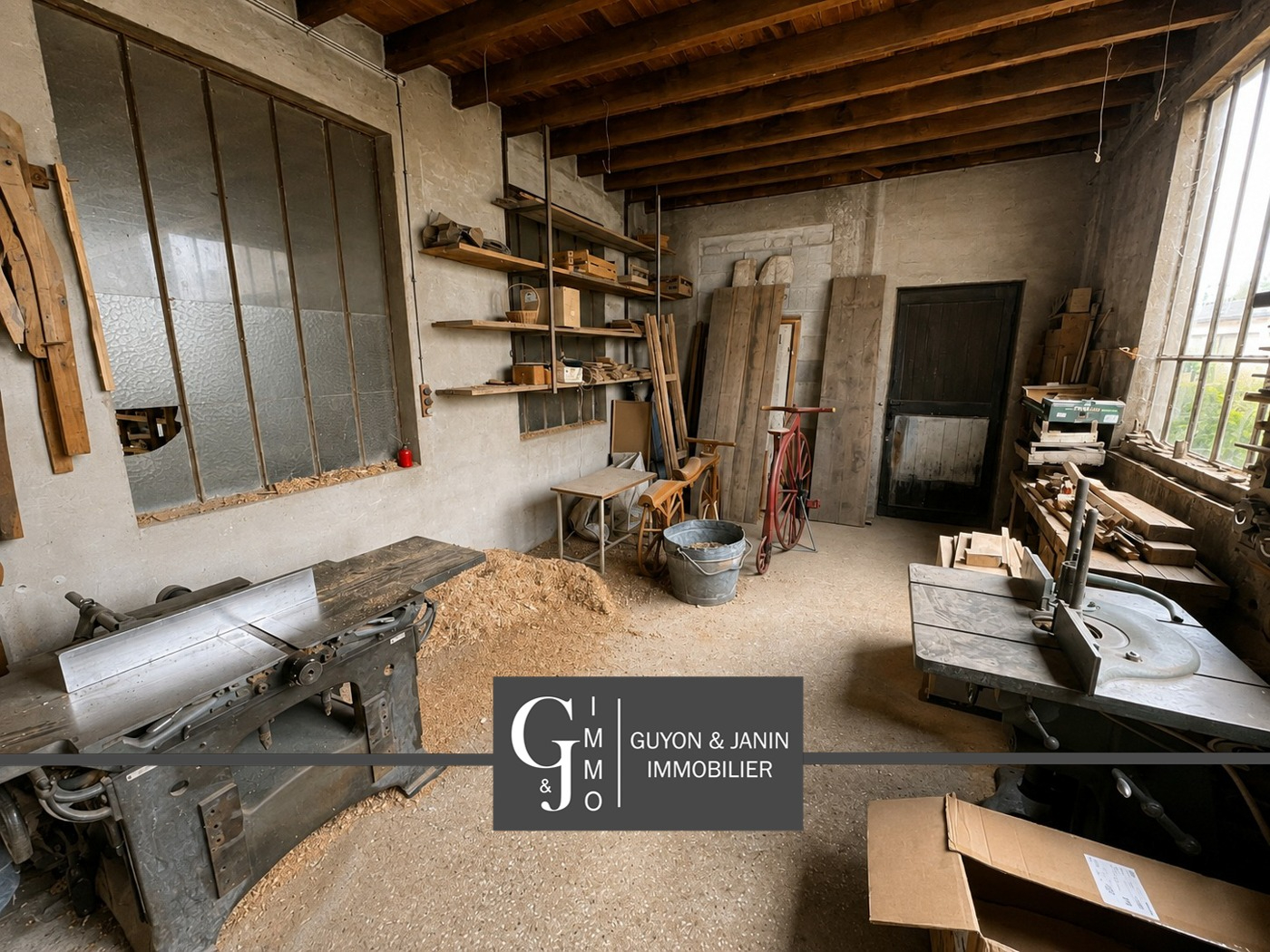 ATELIER 314 M² - FORT POTENTIEL - CENTRE DE SAINT-ÉTIENNE-DU-BOIS