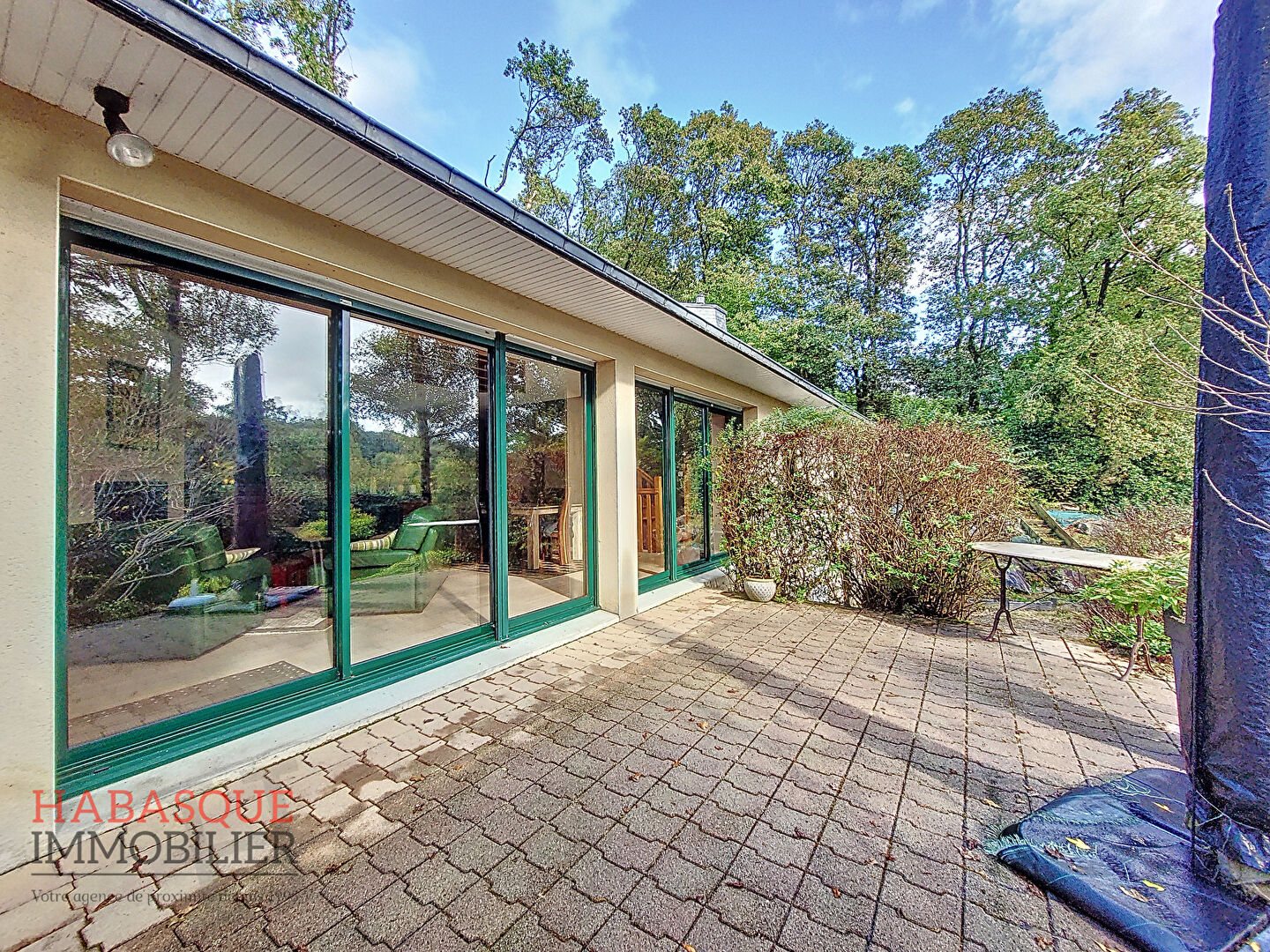 Photo A Vendre Maison LANDIVISIAU 6 pièce(s) 135 m² (168 m² utiles) image 2/6