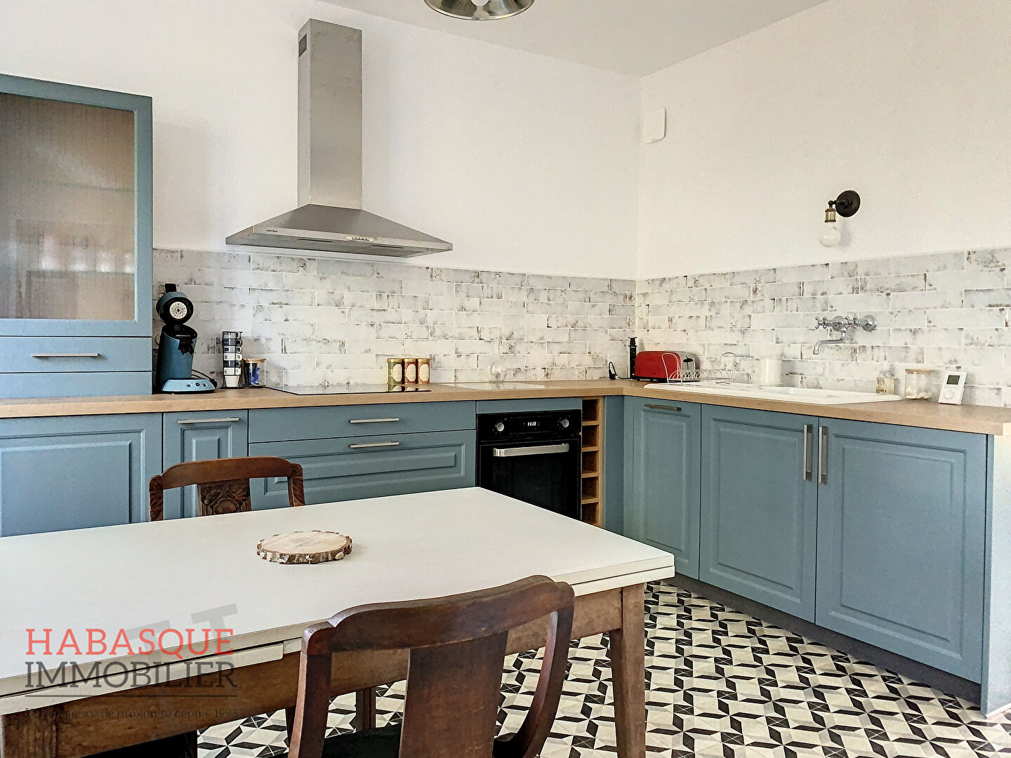 Photo A louer maison meublée sur TREFLEZ image 1/6