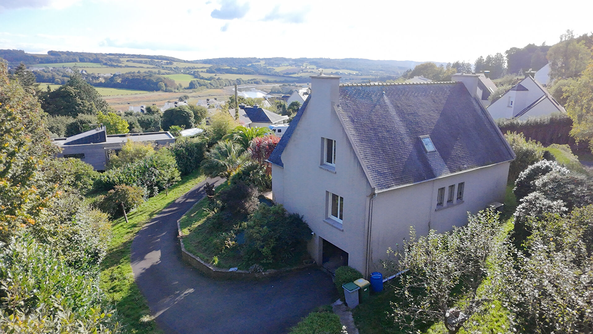 Photo Maison spacieuse à vendre à Landerneau - Réf. 2232JL image 2/6
