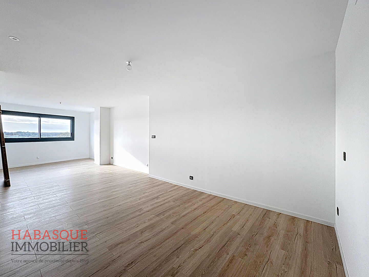 Photo À vendre : Appartement  T3 à Landivisiau image 1/6