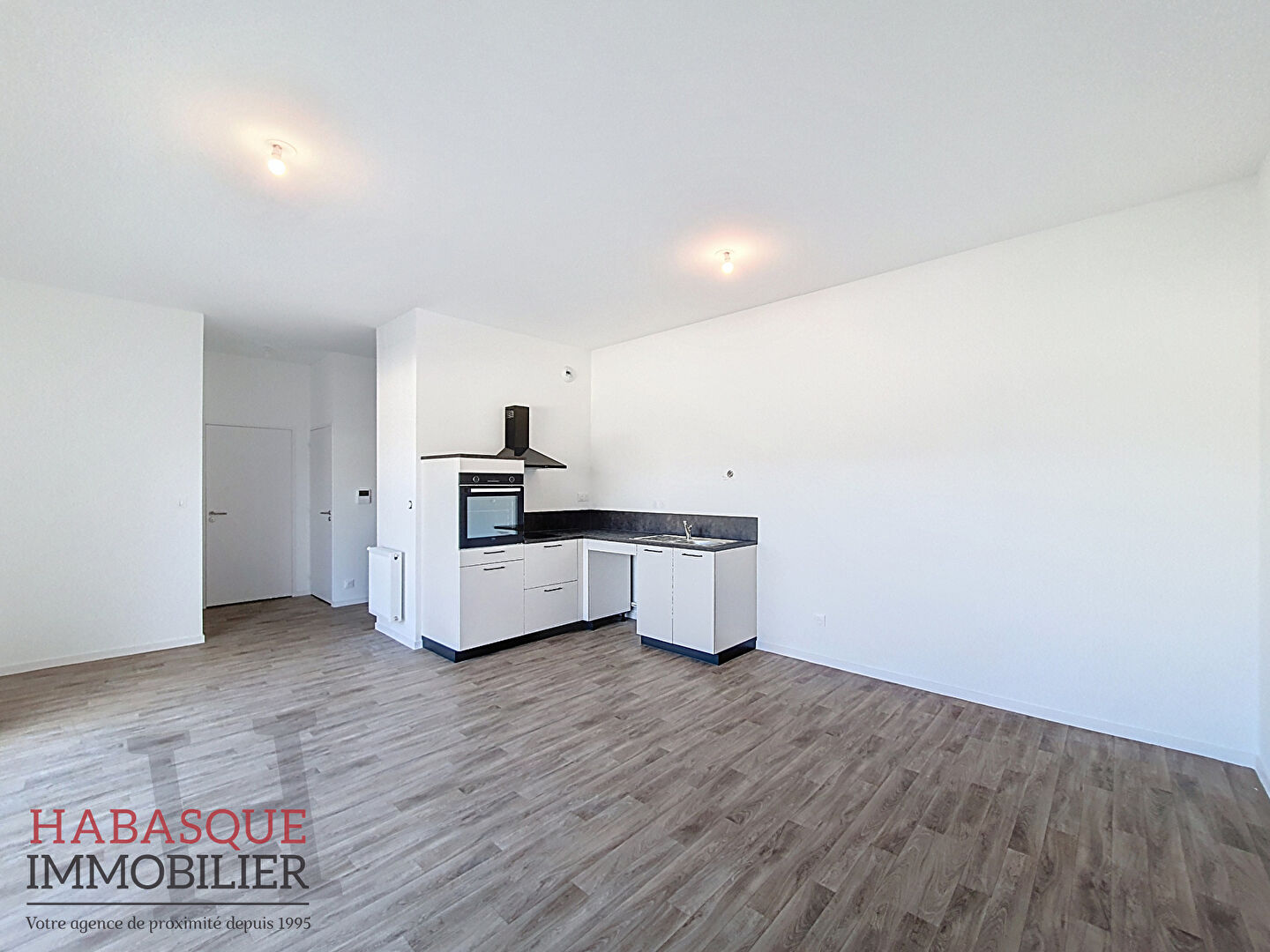 Photo Appartement T2 à louer à Landerneau - Réf. 2253 image 1/5