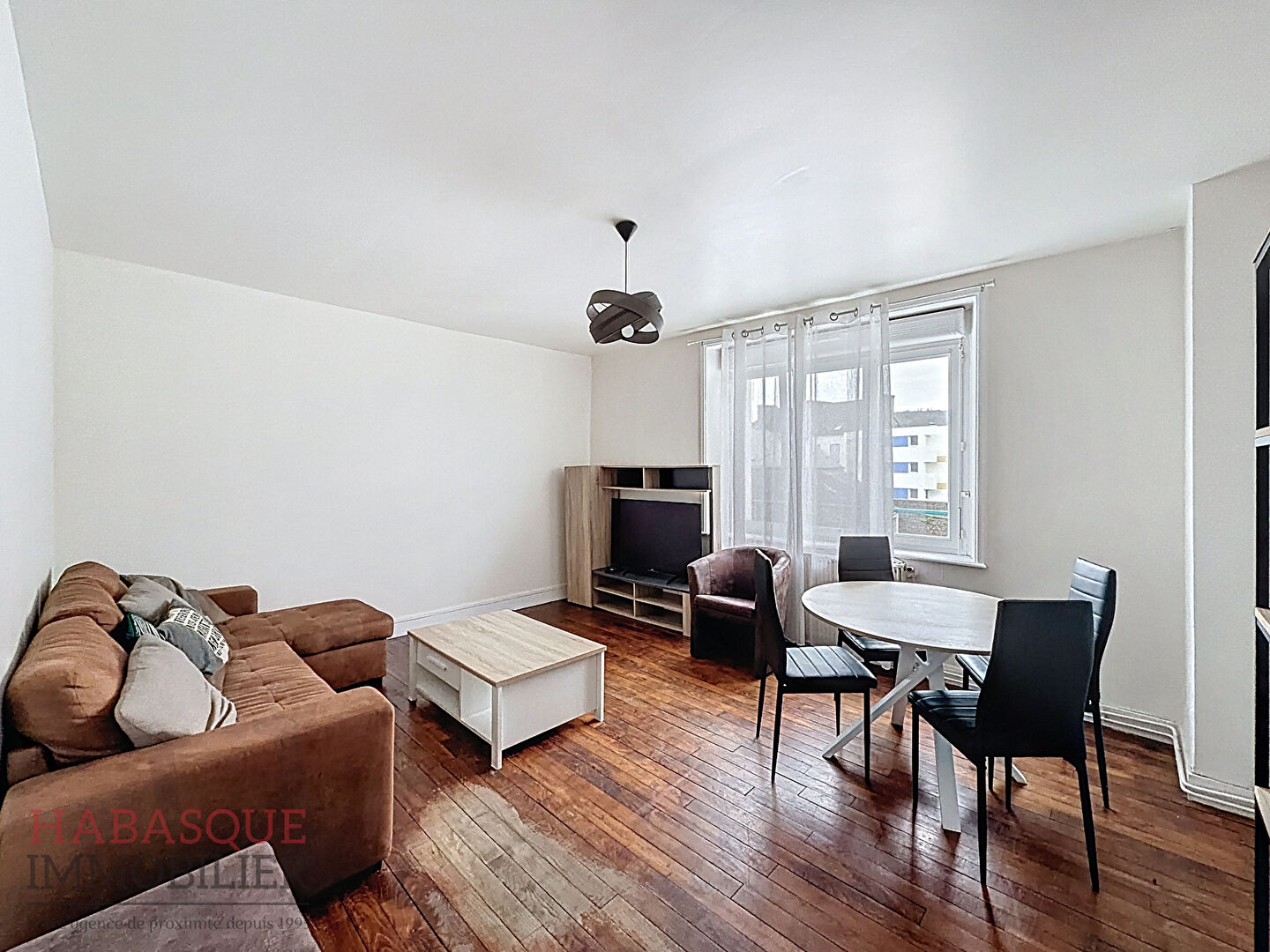 Photo À vendre : Appartement 3 pièces à Landerneau image 1/4