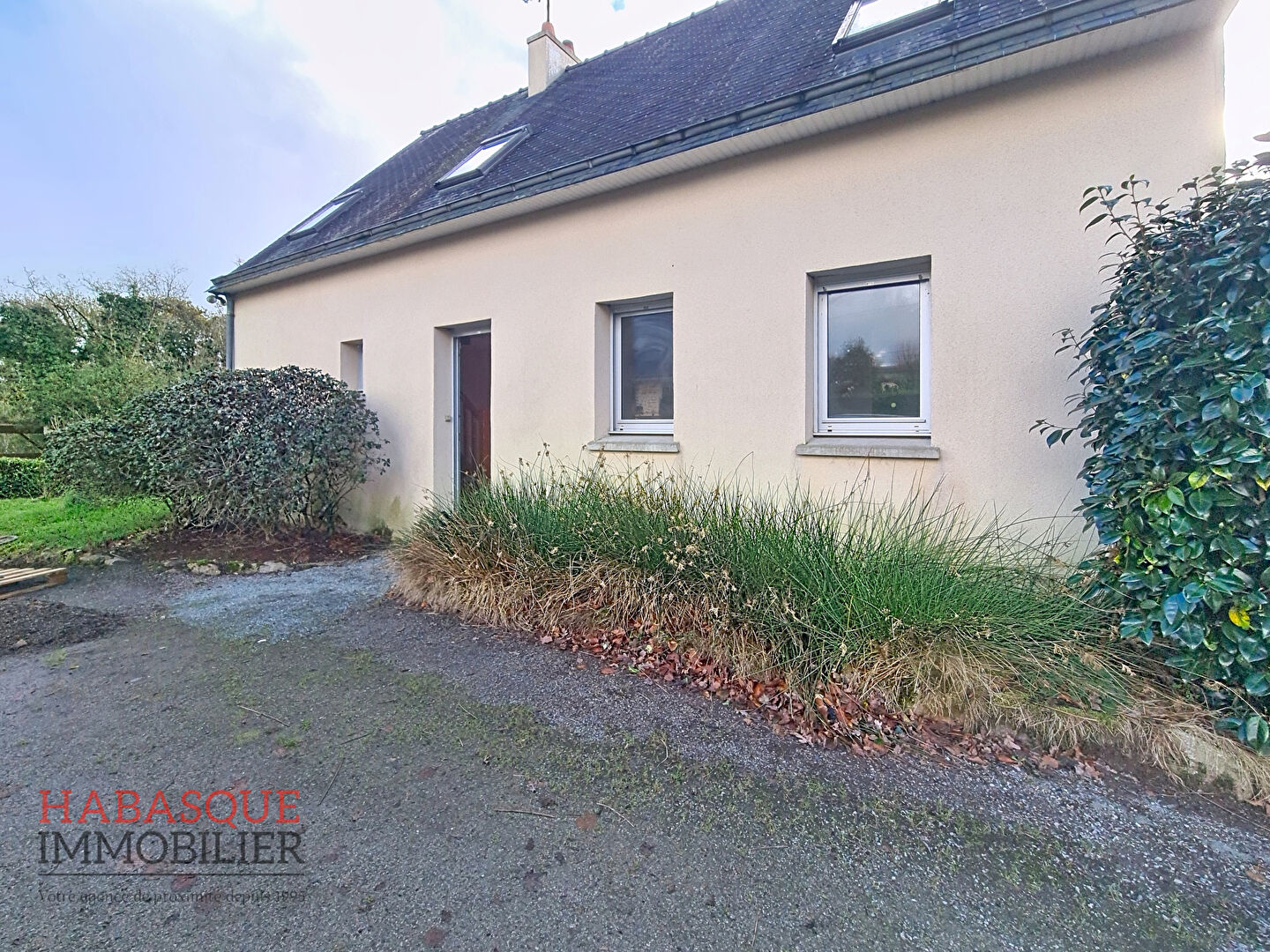 Photo Maison à vendre à Saint Servais - Référence 423CD image 1/6