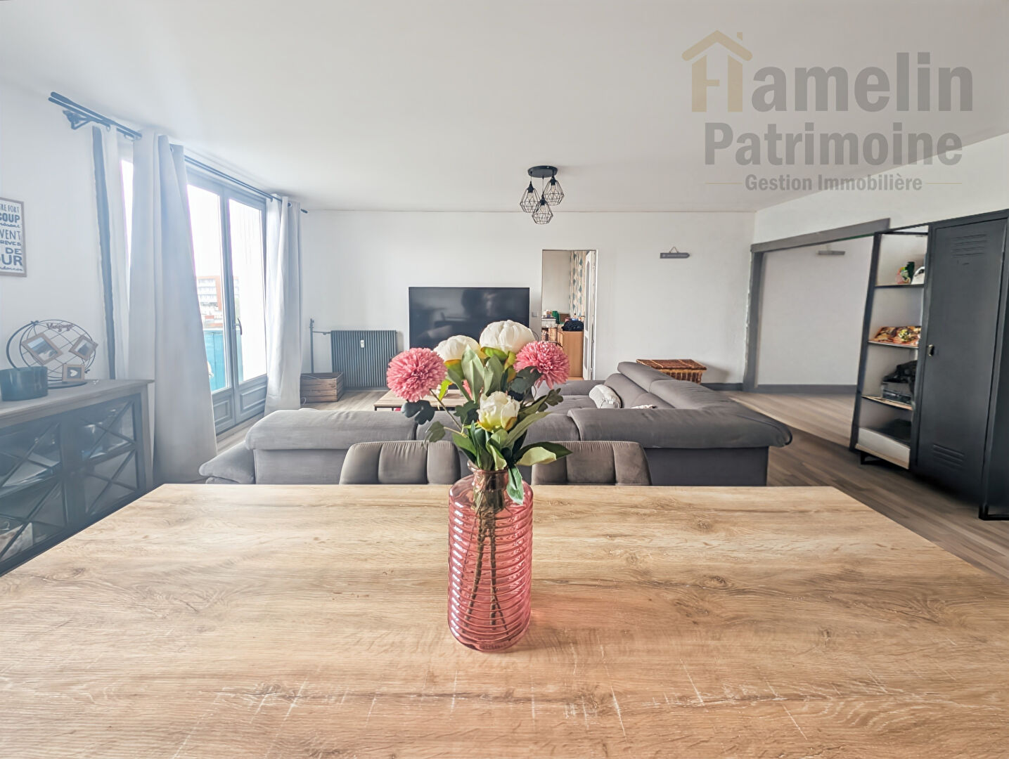 Photo Appartement Joué-les-tours 4 pièce(s) 75.85 m2 image 1/6