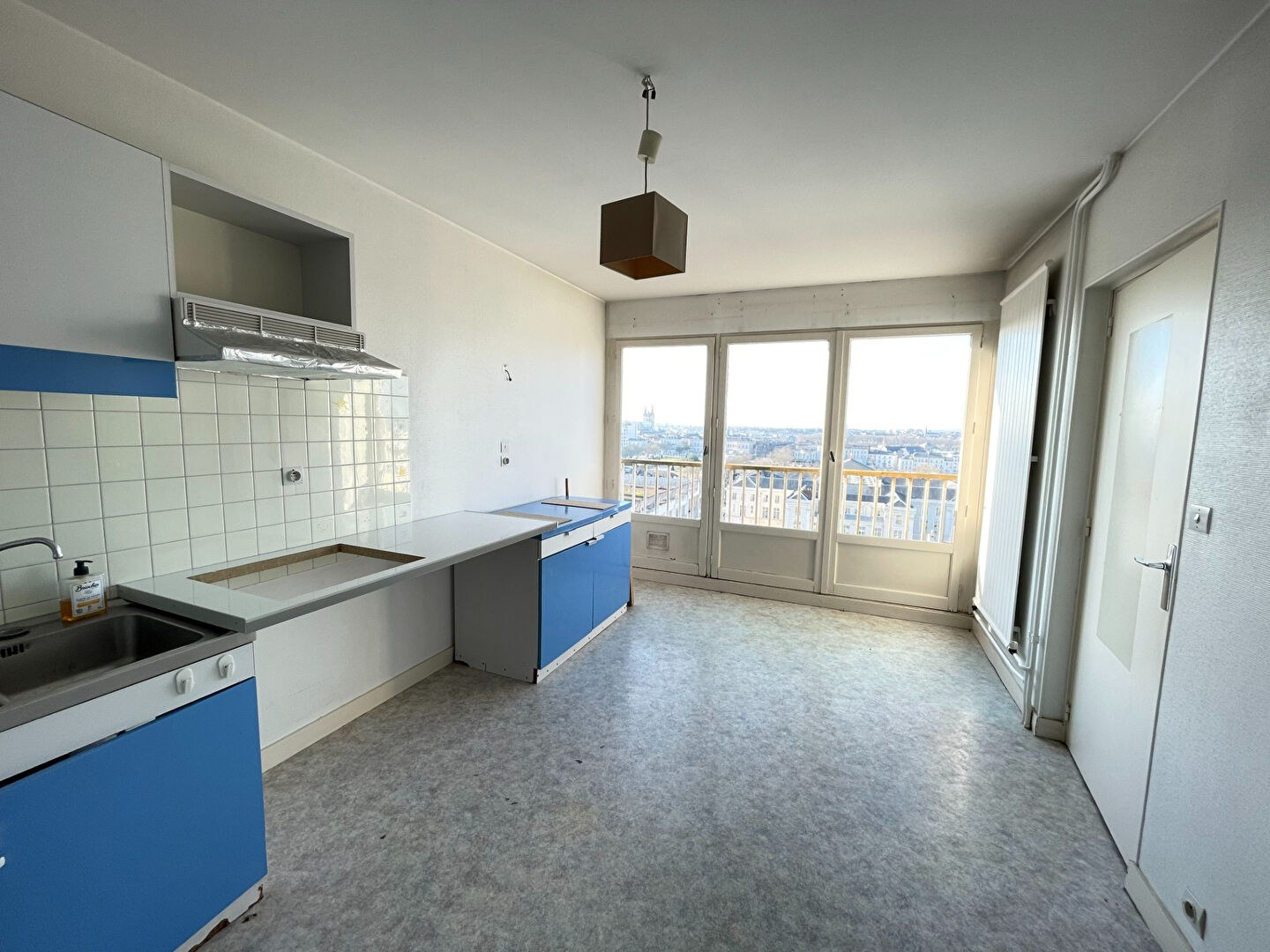 Photo Appartement 2 pièces 68m² Palais de Justices/Jeanne d'Arc image 2/6