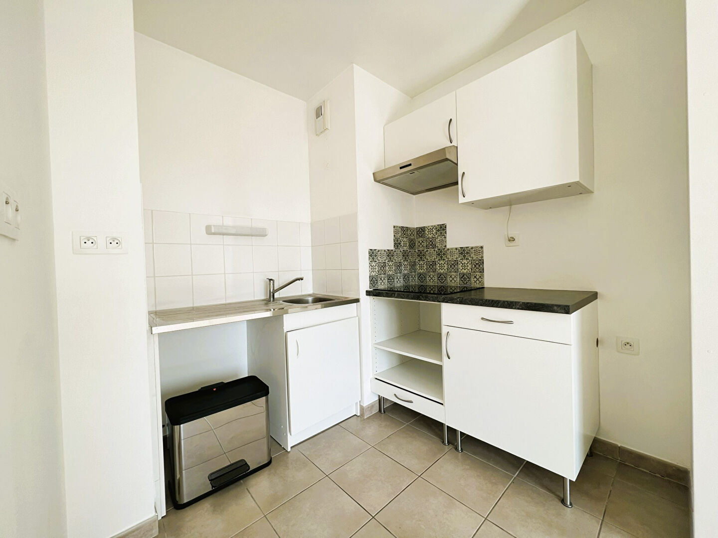 Photo Appartement Nantes SCHUMAN ( proche du bois du Cens et du Pôle Universitaire)Type 2-39m²-Balcon-Ascenseur-trés bon état. image 3/6