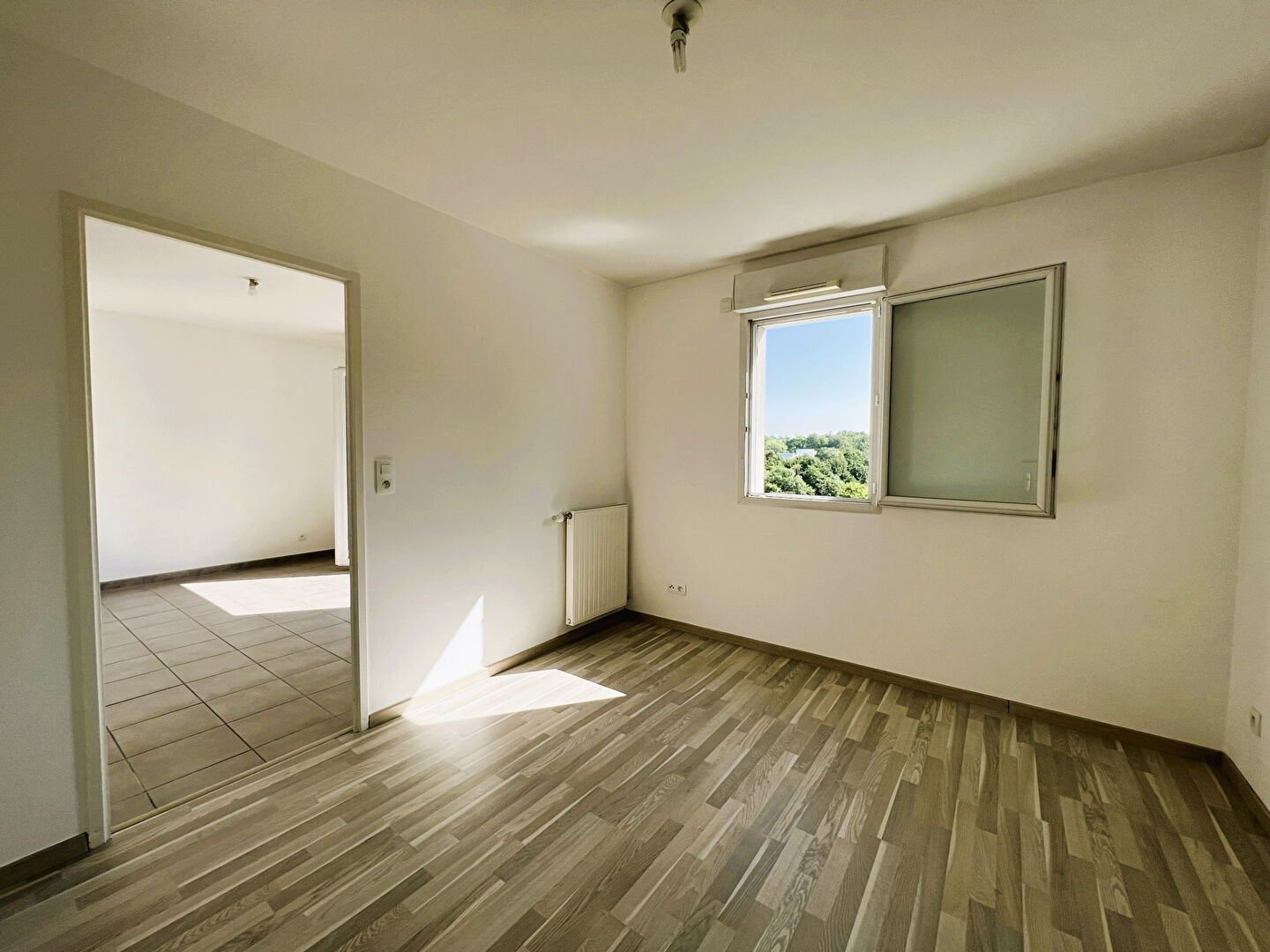 Photo Appartement Nantes SCHUMAN ( proche du bois du Cens et du Pôle Universitaire)Type 2-39m²-Balcon-Ascenseur-trés bon état. image 4/6