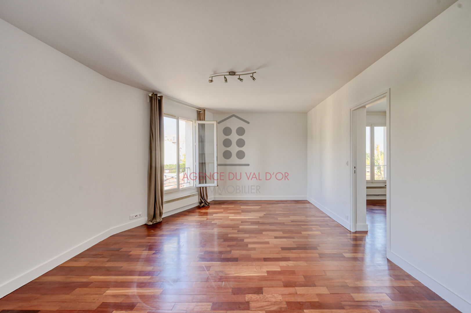 Agence immobilière de HÉRITAGE Suresnes
