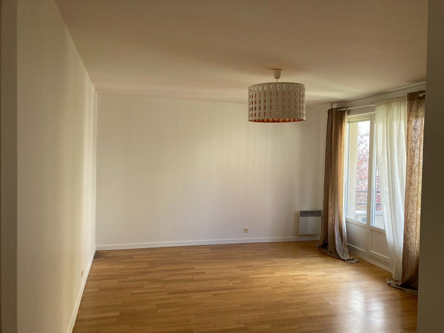 Appartement Suresnes /3 pièces / 64 m² / Parking