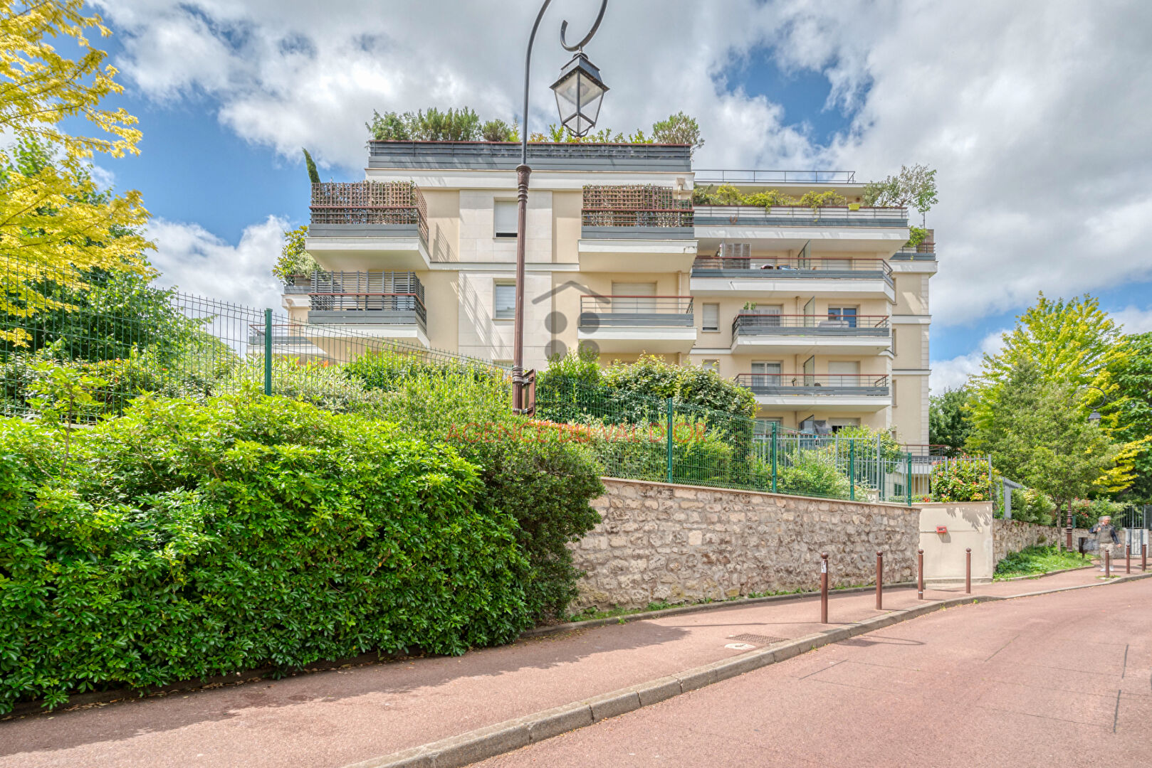 Agence immobilière de HÉRITAGE Suresnes