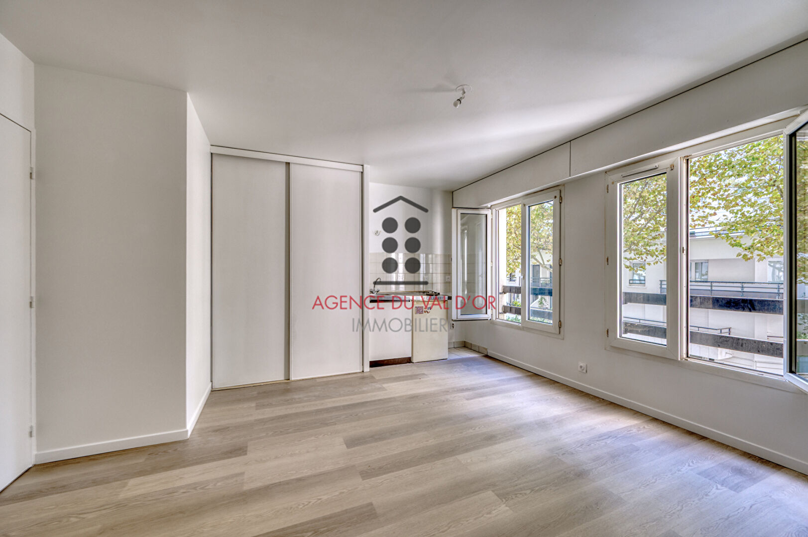 Appartement Suresnes / Studio 27,98 m2 / Idéalement situé - EXCLUSIVITÉ