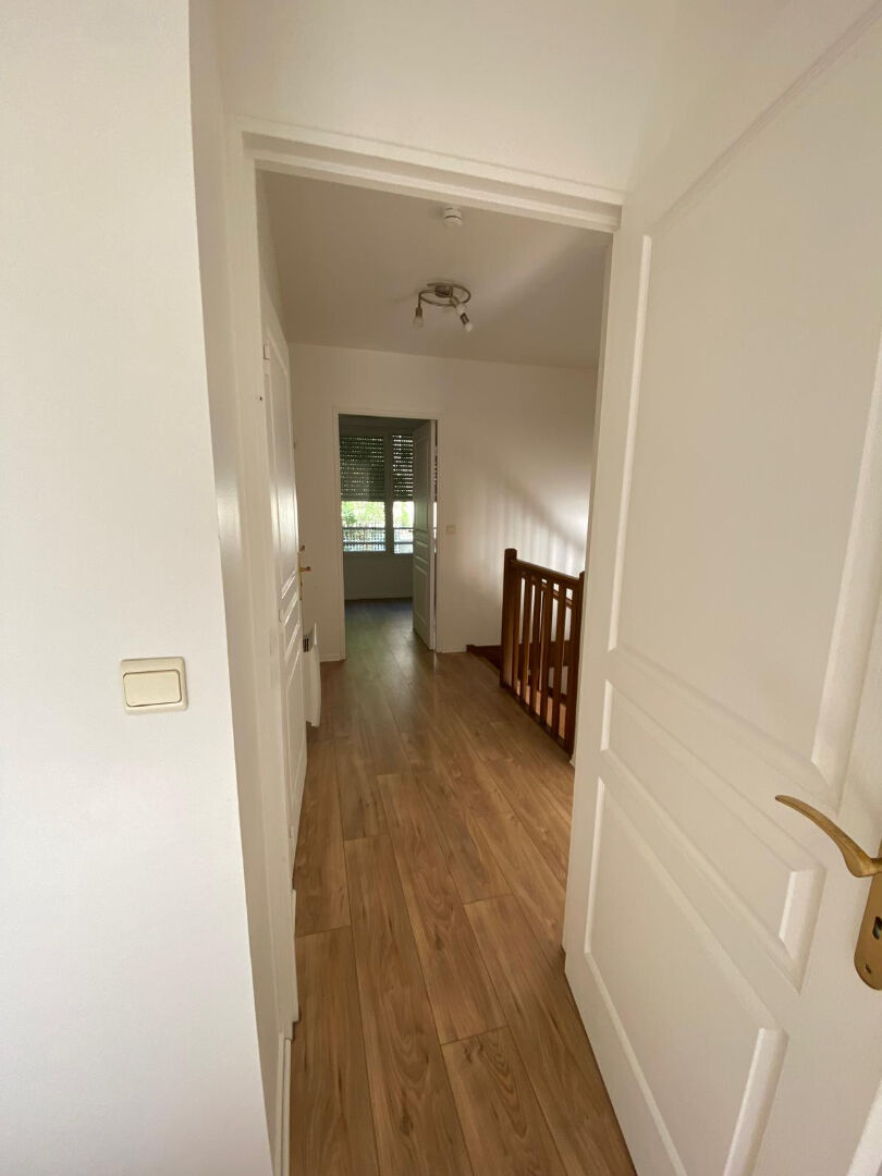 Photo Appartement Suresnes - 4 pièces - Duplex 80 m² - Parking image 5/6