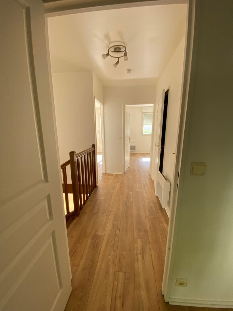 Photo Appartement Suresnes - 4 pièces - Duplex 80 m² - Parking image 6/6