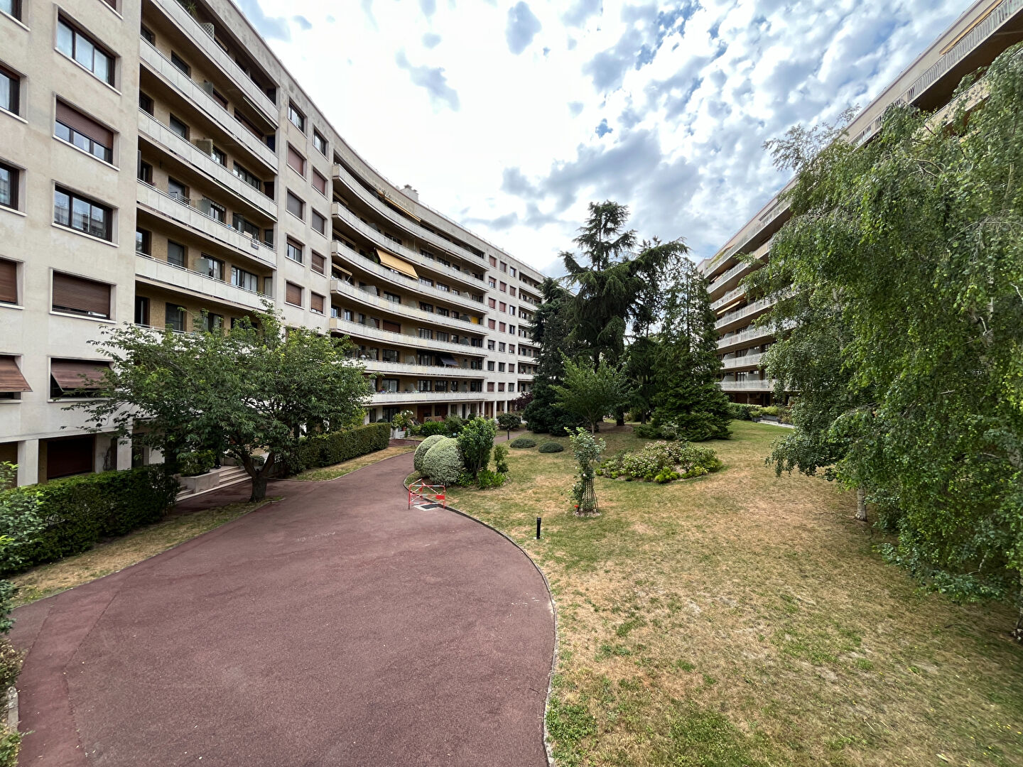Agence immobilière de HÉRITAGE Suresnes
