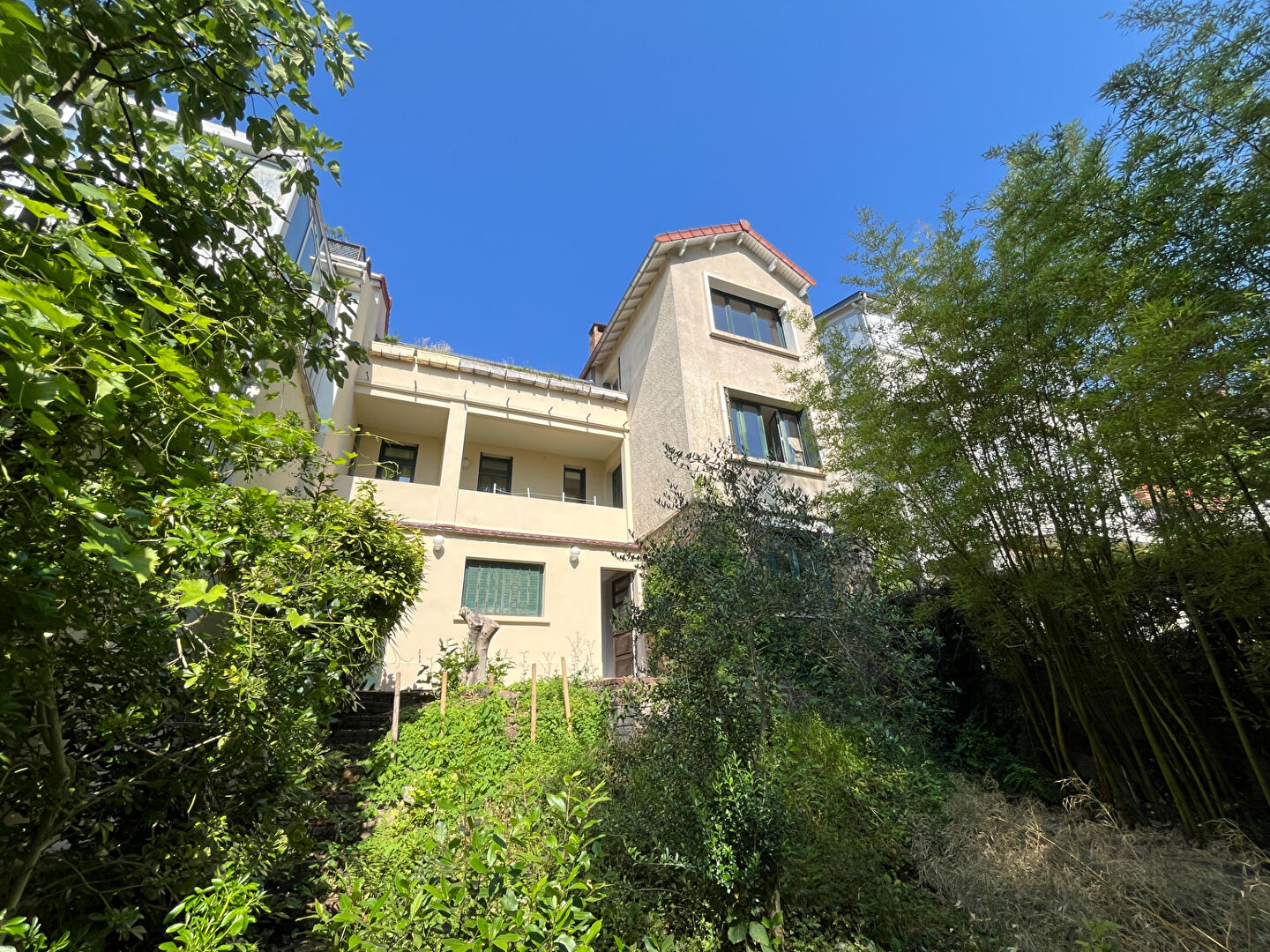 Agence immobilière de HÉRITAGE Suresnes