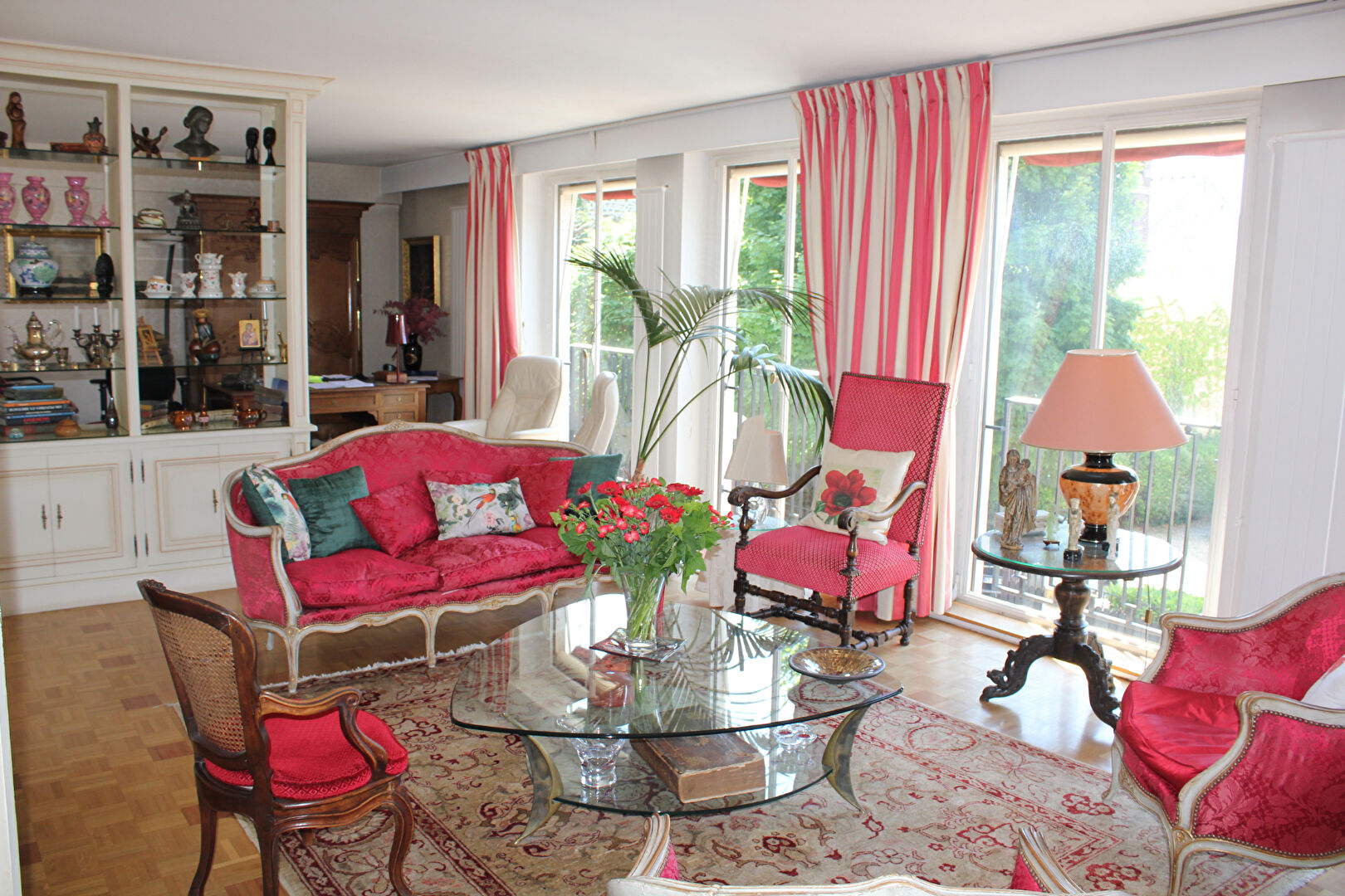 APPARTEMENT  CINQ PIECES - 136 M2 - ENGHIEN-LES-BAINS