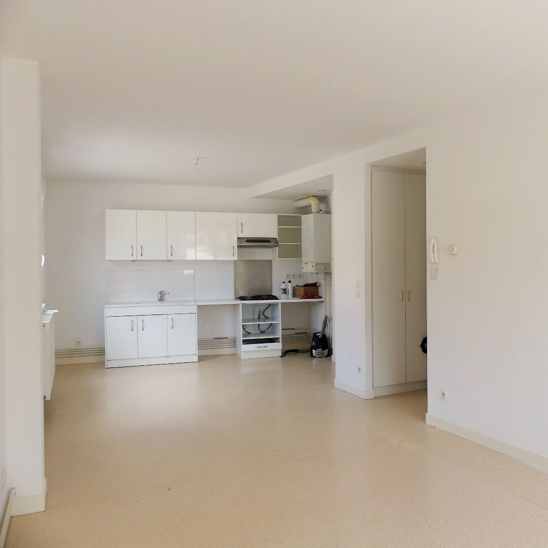 Photo Immeuble Bois de Haye 323.50 m2 image 3/6