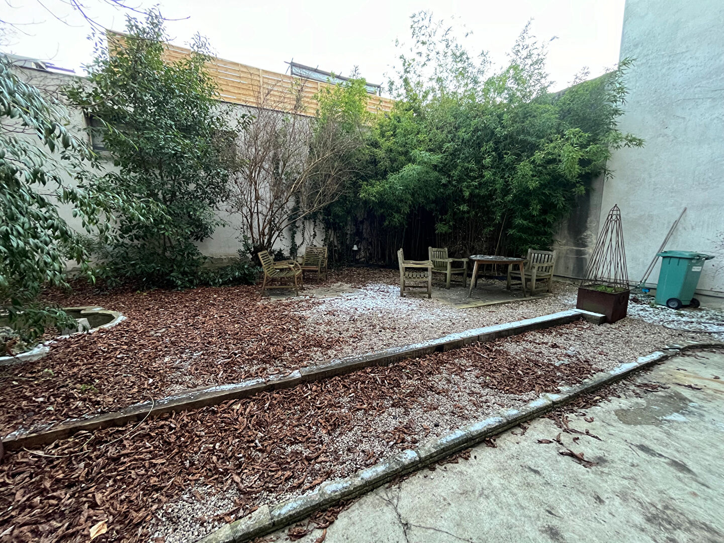 Photo LOCAL COMMERCIAL - PLACE DES VOSGES image 3/3