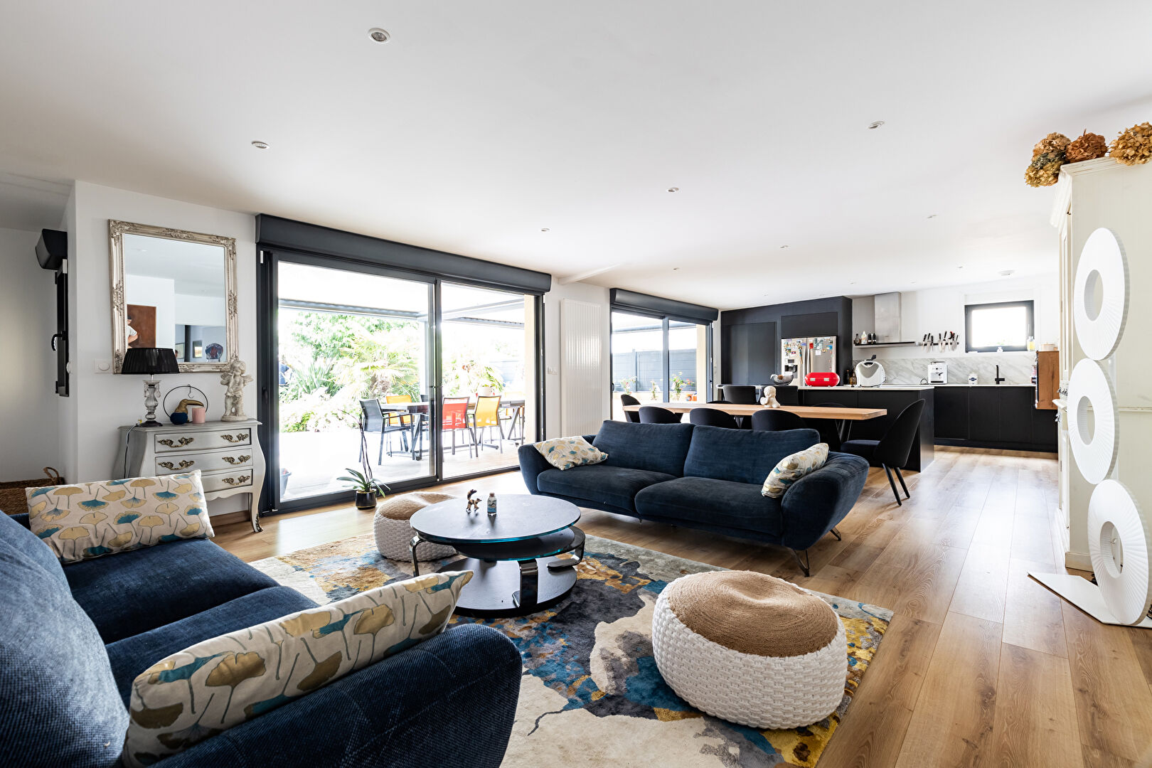 Photo BORDEAUX CAUDERAN ELEGANTE ET LUMINEUSE MAISON FAMILIALE  155 m2 PISCINE JARDIN PAYSAGER CAR PORT image 5/6