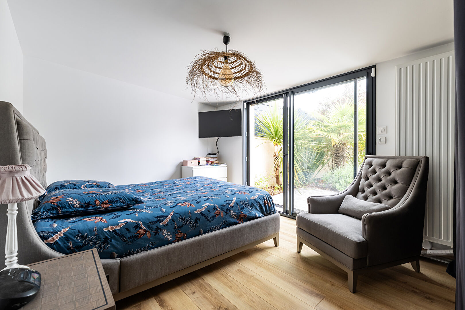 Photo BORDEAUX CAUDERAN ELEGANTE ET LUMINEUSE MAISON FAMILIALE  155 m2 PISCINE JARDIN PAYSAGER CAR PORT image 6/6