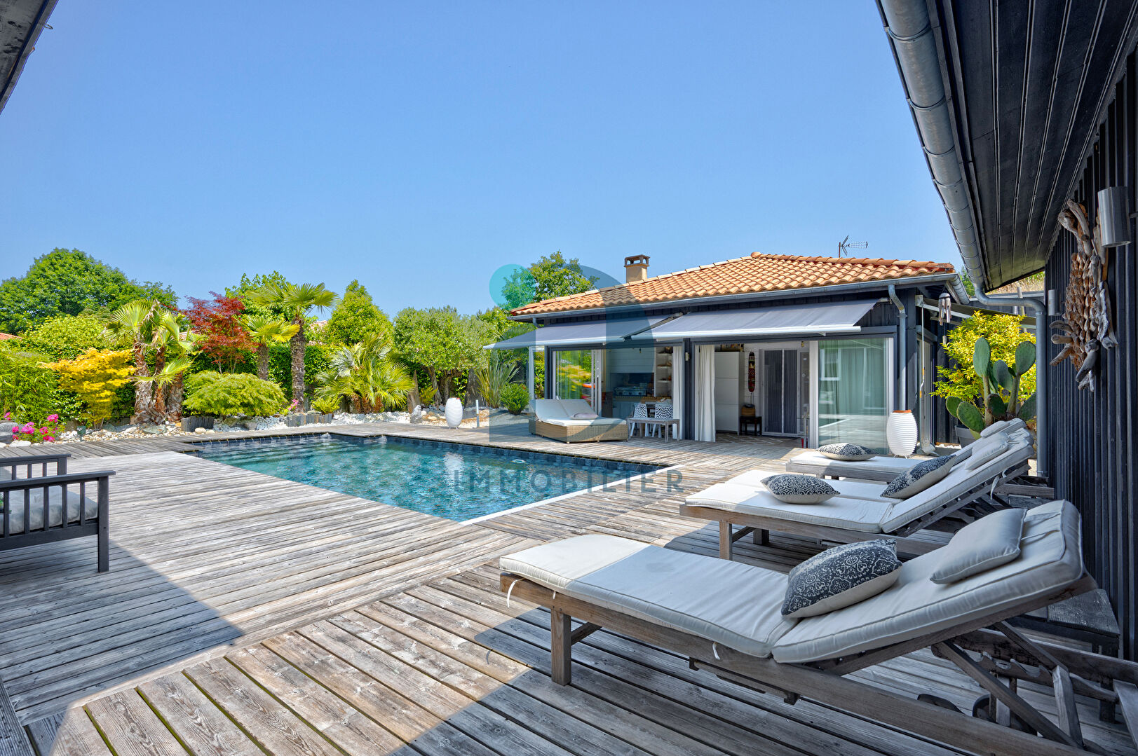 MARTIGNAS SUR JALLE  MAISON COUP DE COEUR PISCINE GARAGE DOUBLE  TERRASSES JARDIN EXOTIQUE