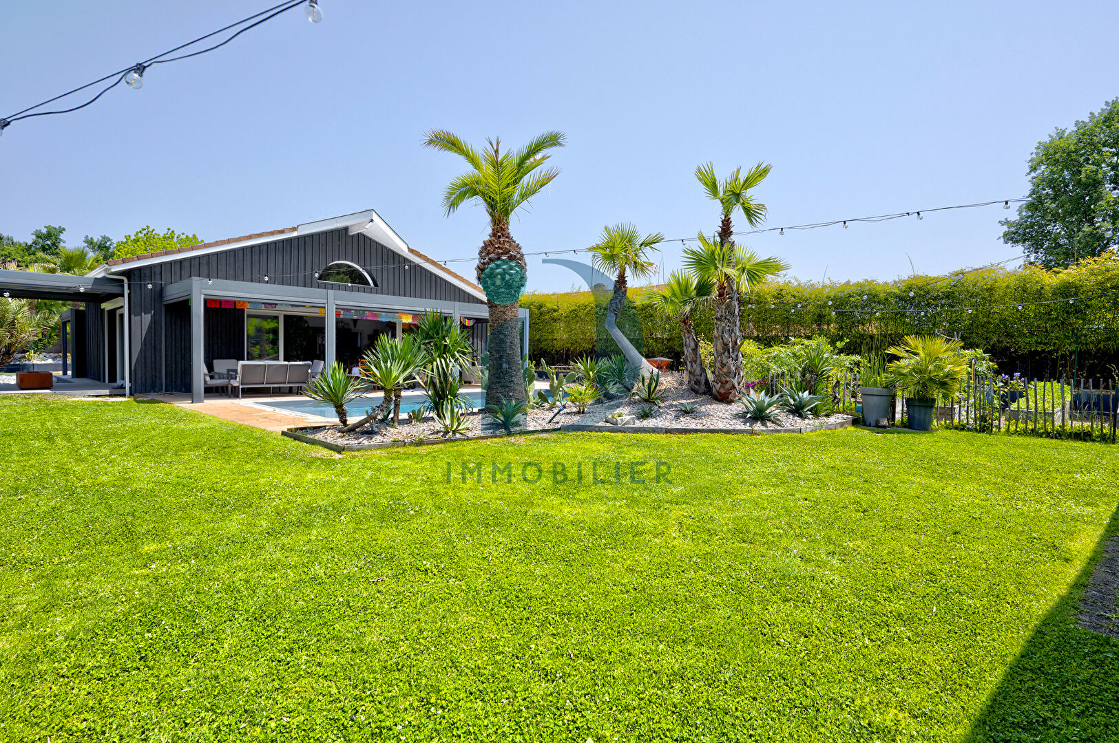 Photo MARTIGNAS SUR JALLE MAISON CONTEMPORAINE 136 m2 Garage double piscine jardin image 6/6