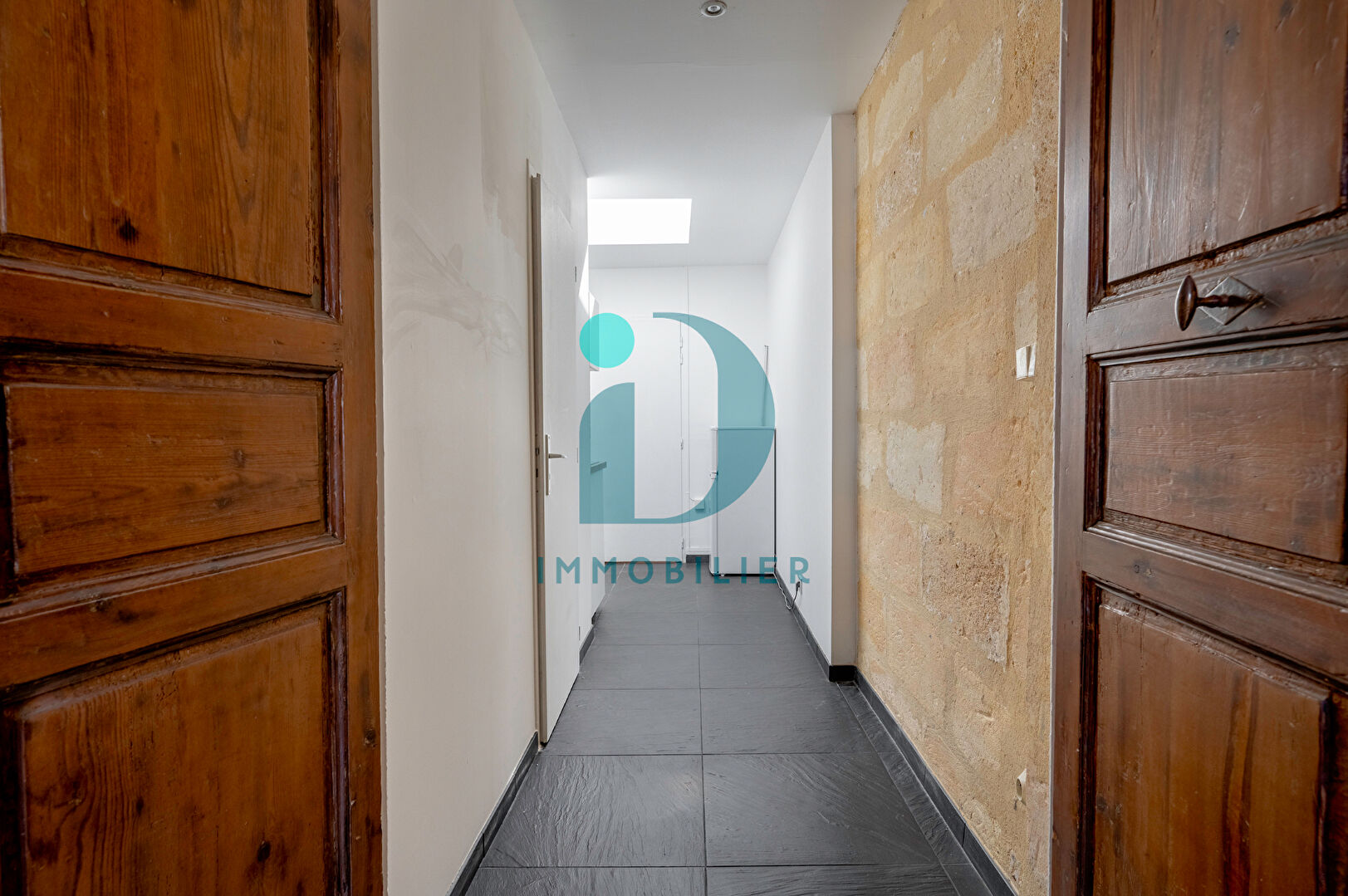 Photo BORDEAUX CENTRE  LUMINEUX APPARTEMENT 24 m2 IMMEUBLE PIERRE image 4/6