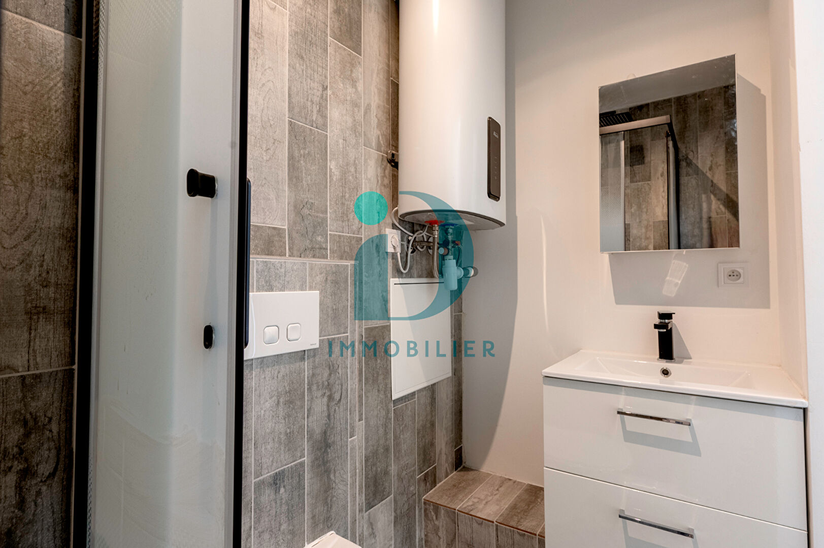 Photo BORDEAUX CENTRE  LUMINEUX APPARTEMENT 24 m2 IMMEUBLE PIERRE image 6/6