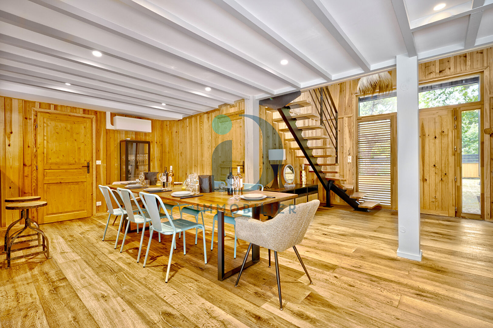 Photo CAP FERRET GRAND PICQUEY ELELGANTE VILLA  190 m2 (Girolle) entièrement rénovée sur parcelle d'envrion 1112 m2, piscine, jardin paysagé et arboré, stationnements, GRAND PIQUEY CAP FERRET image 5/6