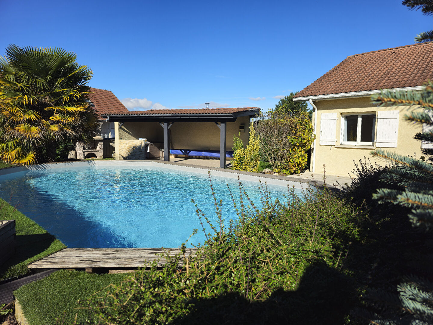 Photo Maison Sillans 4 pièce(s) 115 m2 image 1/6