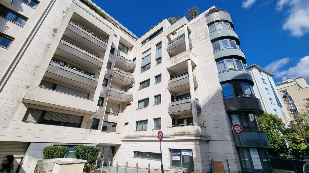 PARIS 14 - rue du Père Corentin (73.75 m²)