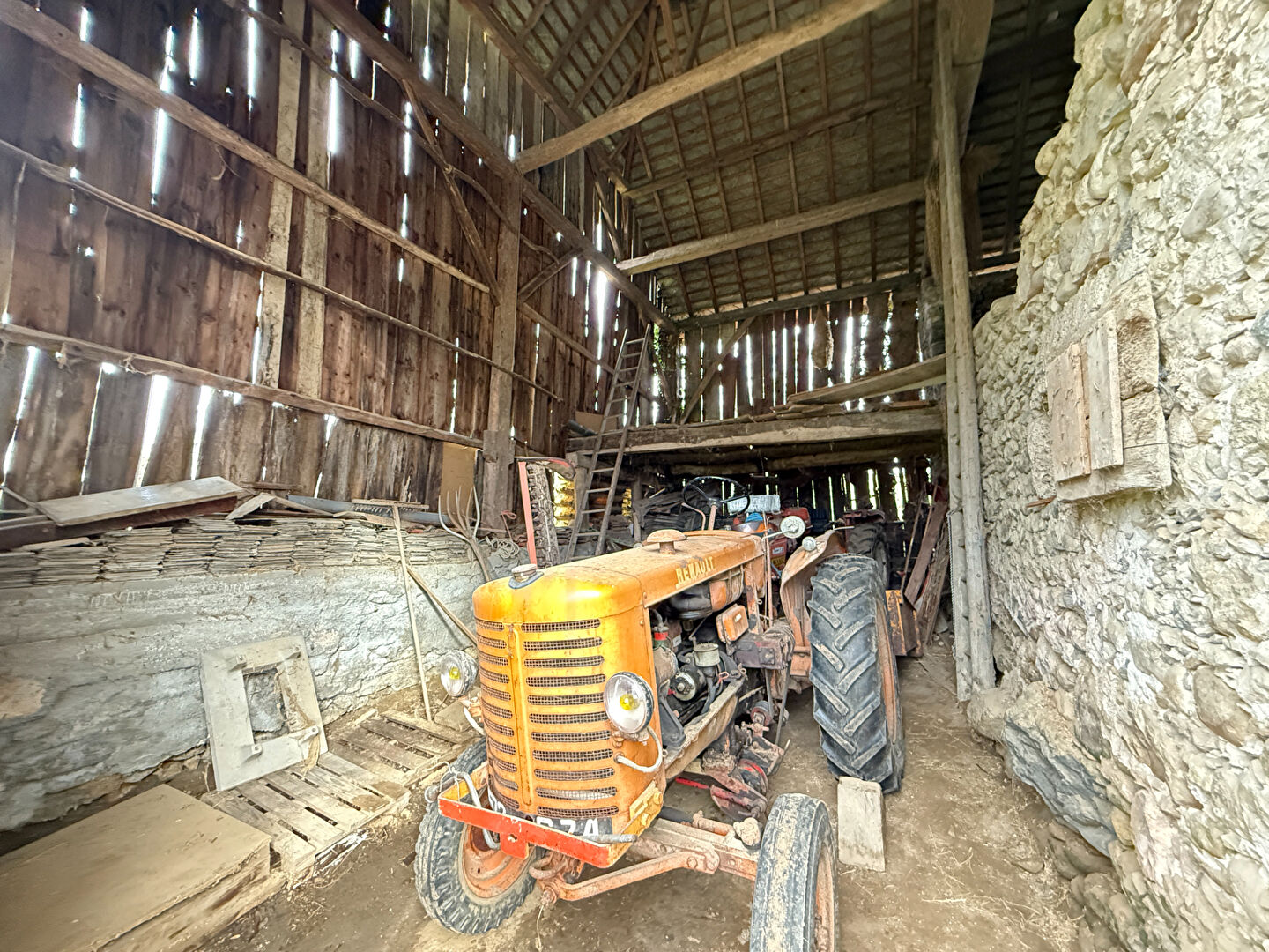 Photo Grange à rénover 4 pièce(s) 60 m2 image 4/6