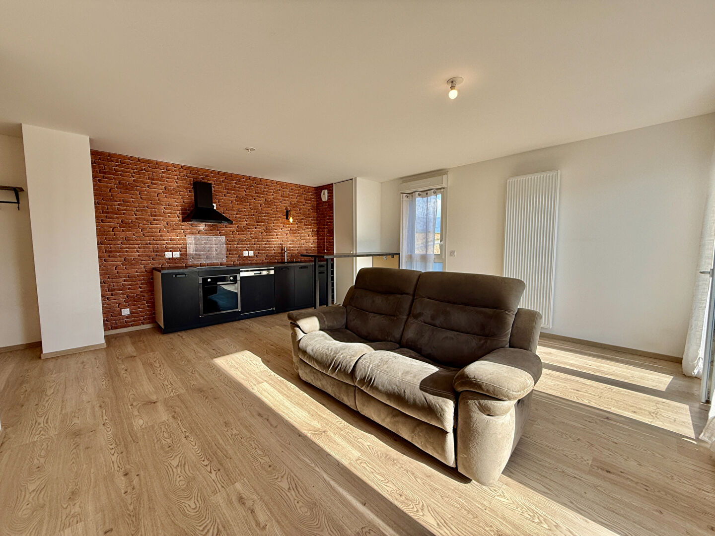 SALES Appartement T4 lumineux
