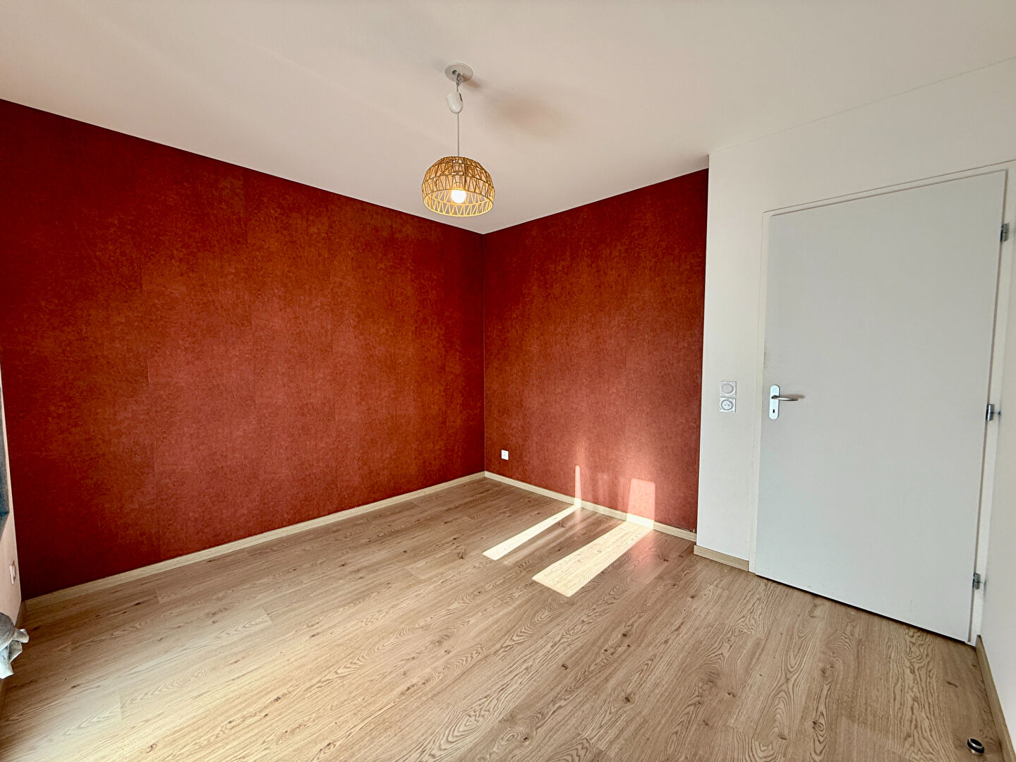 SALES Appartement T4 lumineux