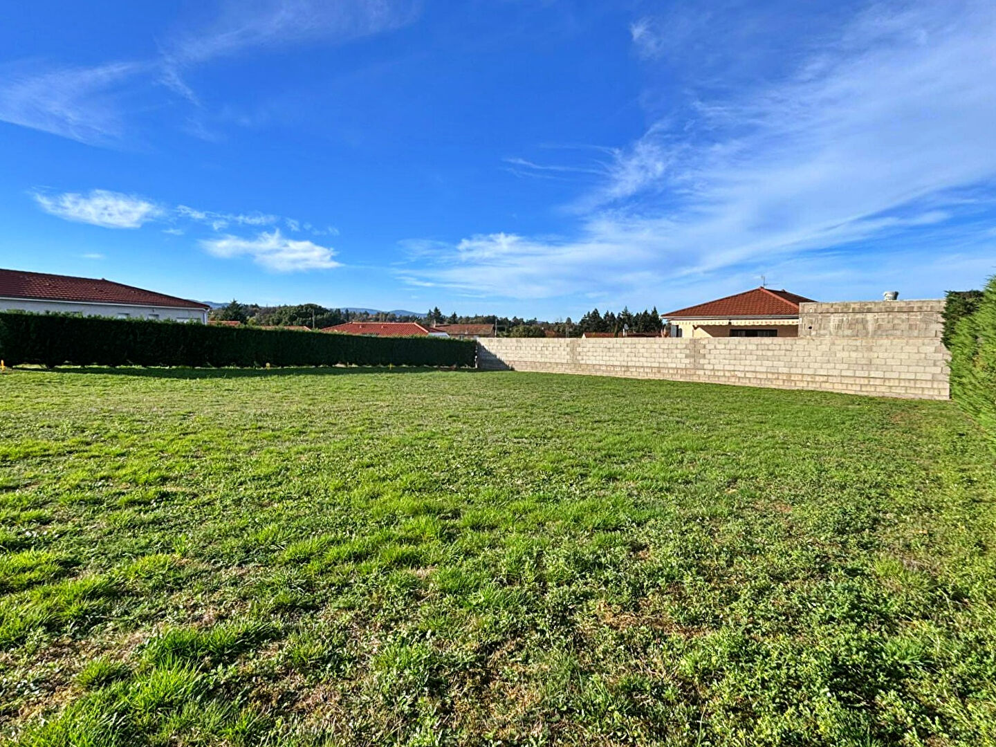 Photo TERRAIN CONSTRUCTIBLE 600 M² COMMELLE-VERNAY image 2/4