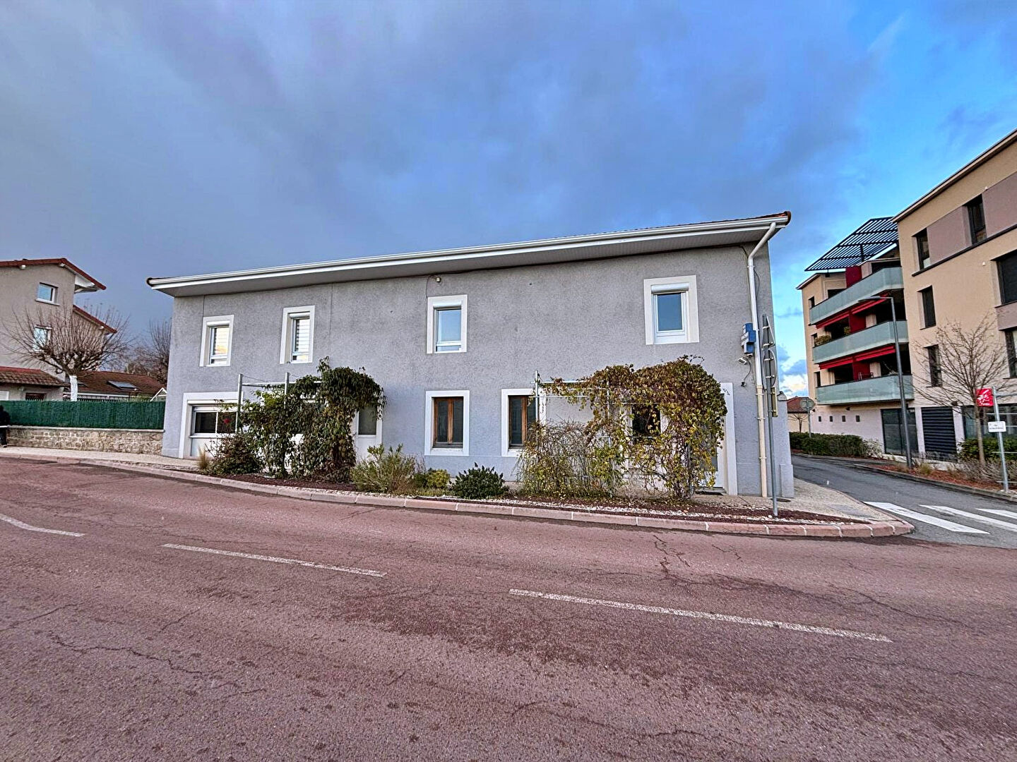 IMMEUBLE DE RAPPORT 240 M² RENAISON